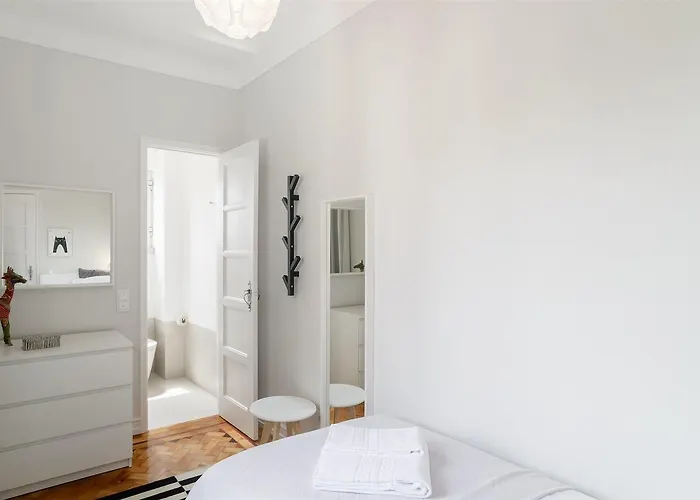 Pedroucos 37 Lisbon